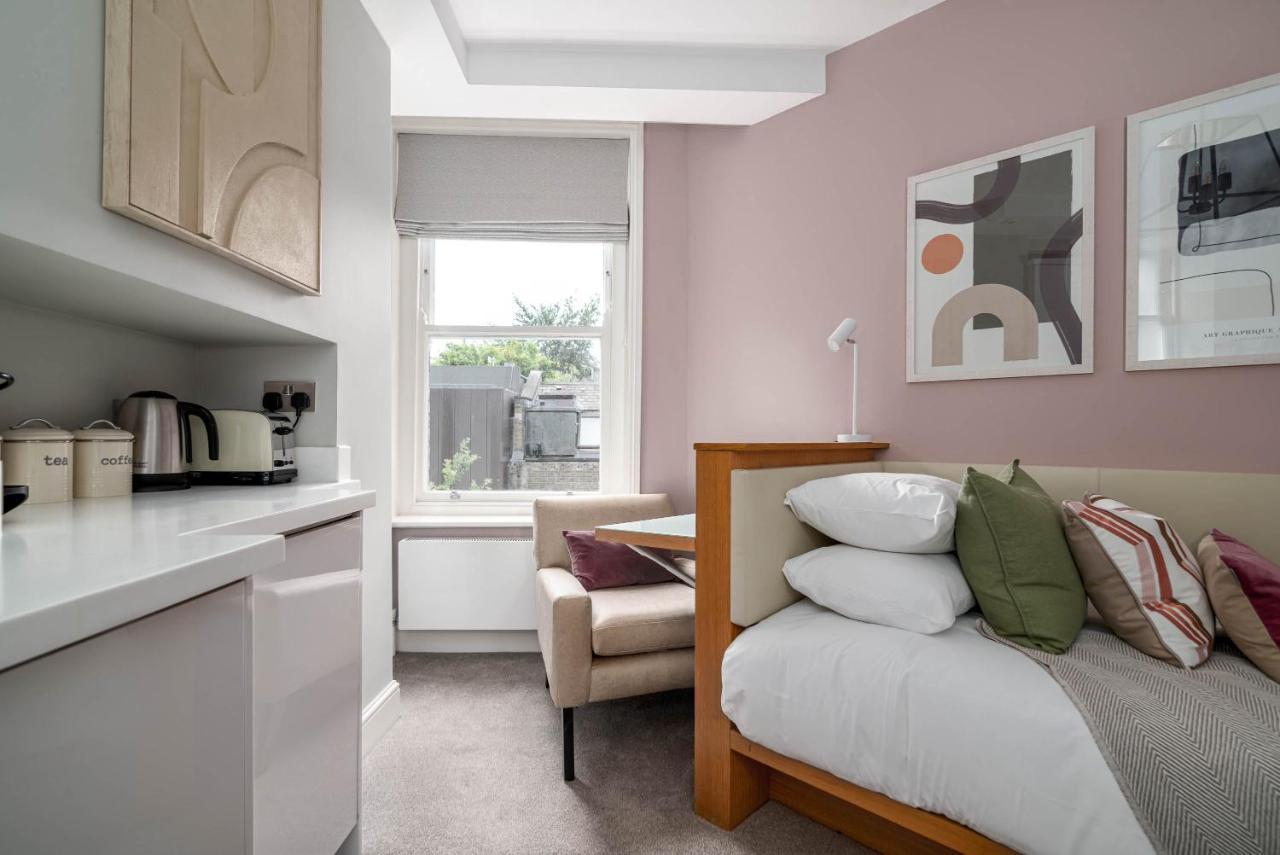 5 Doughty Street * Londra